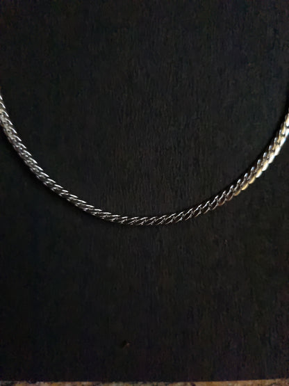 Petite Chain