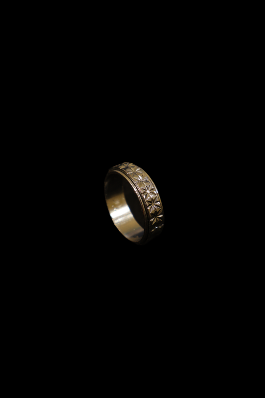 Garland Ring