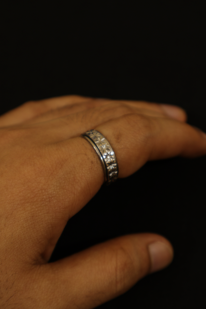 Garland Ring